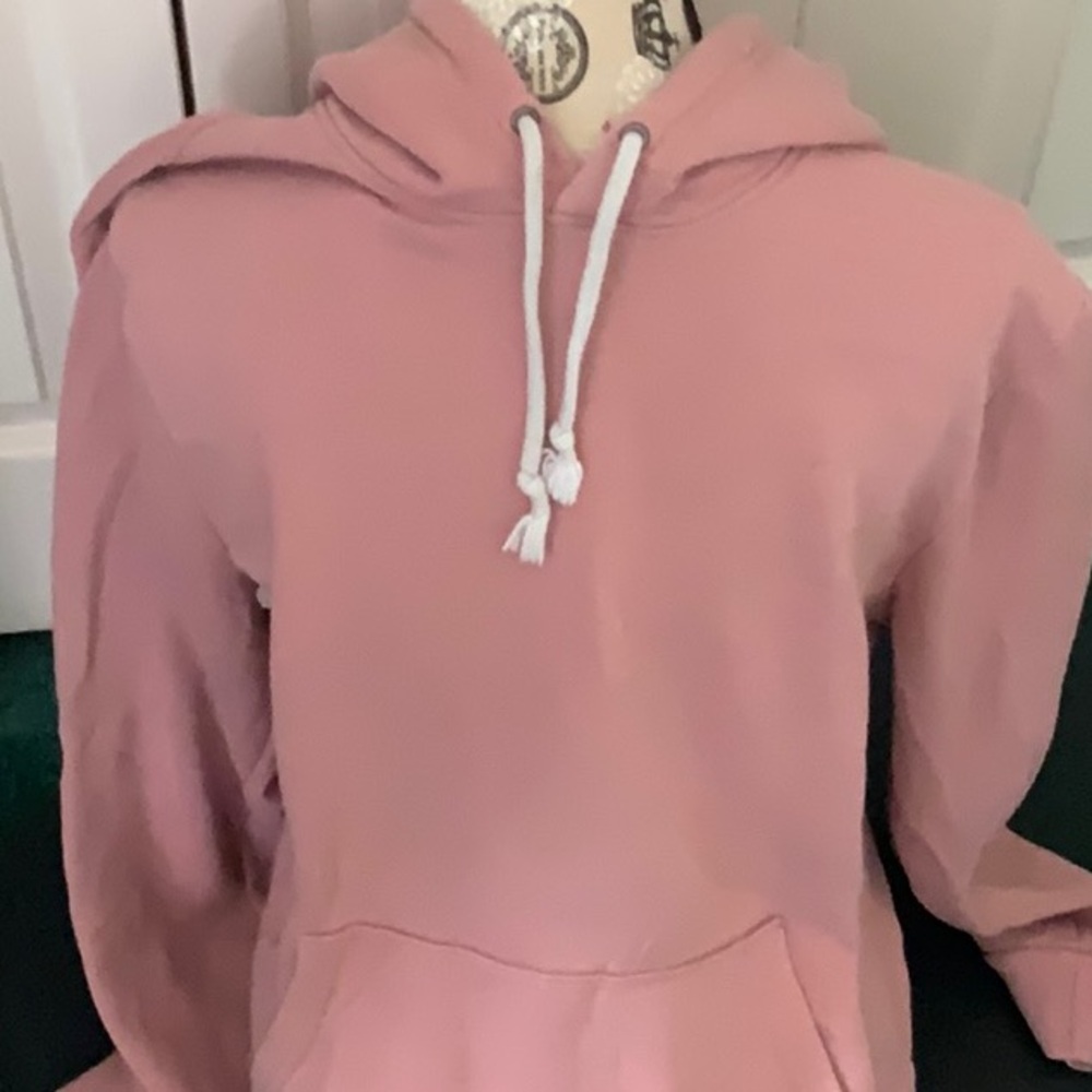 Men’s mauve colored hoodie